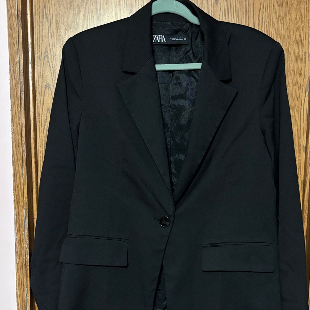 Zara Women's Classic Black Blazer